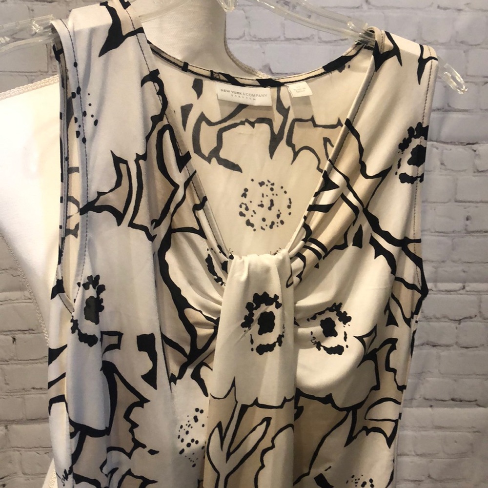 NY&Co stretch blouse tank size XS - Picture 2 of 4